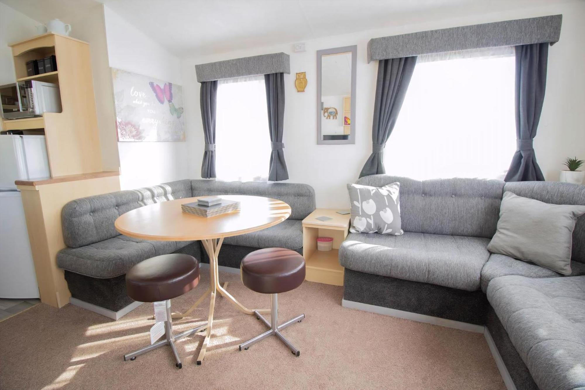 Great 8 Berth Caravan For Hire In Skegness Ref 33069F Exterior photo